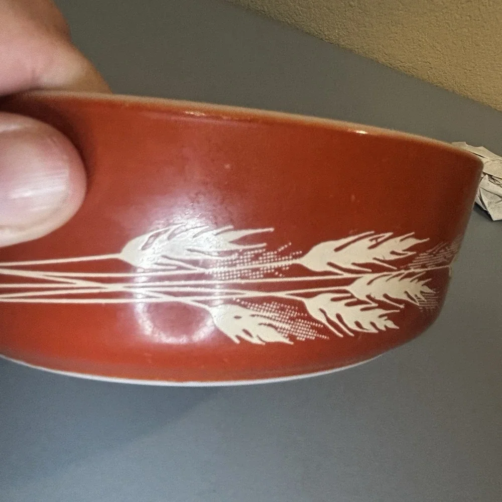 Pyrex Autumn Harvest Wheat Small Round Dish, No lid, Brown White Vintage Retro